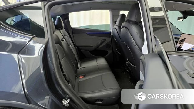 Tesla Model Y 2025 Серый из Кореи, фото 3