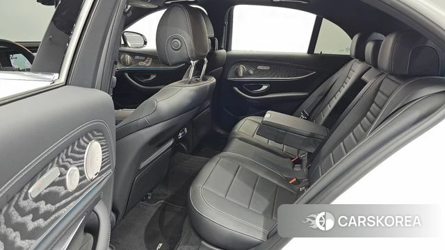 Mercedes-Benz E-Class W213 2022 Белый из Кореи, фото 3
