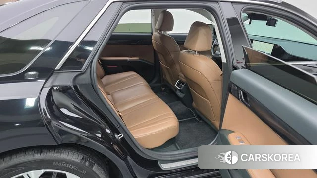 Hyundai Grandeur Hybrid (GN7) 2023 Черный из Кореи, фото 3