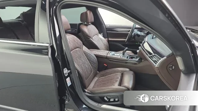 BMW 7 Series (G11) 2020 Черный из Кореи, фото 3