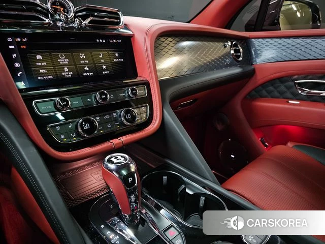 Bentley Bentayga 2022 Черный из Кореи, фото 3