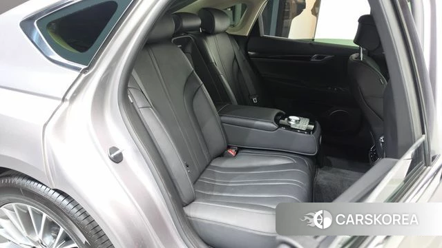 Genesis G80 (RG3) 2023 Серебряный из Кореи, фото 3