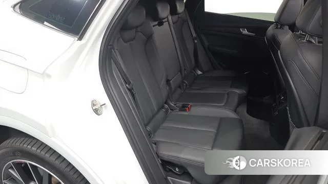 Audi Q5 (FY) 2023 Белый из Кореи, фото 3