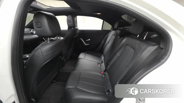 Mercedes-Benz A-Class W177 2021 Белый из Кореи, фото 3