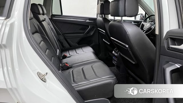 Volkswagen Tiguan second Generation 2020 Белый из Кореи, фото 3