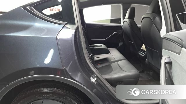 Tesla Model Y 2025 Серый из Кореи, фото 3