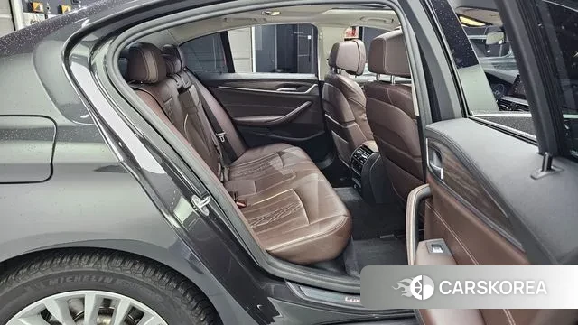 BMW 5 Series (G30) 2019 Серый из Кореи, фото 3