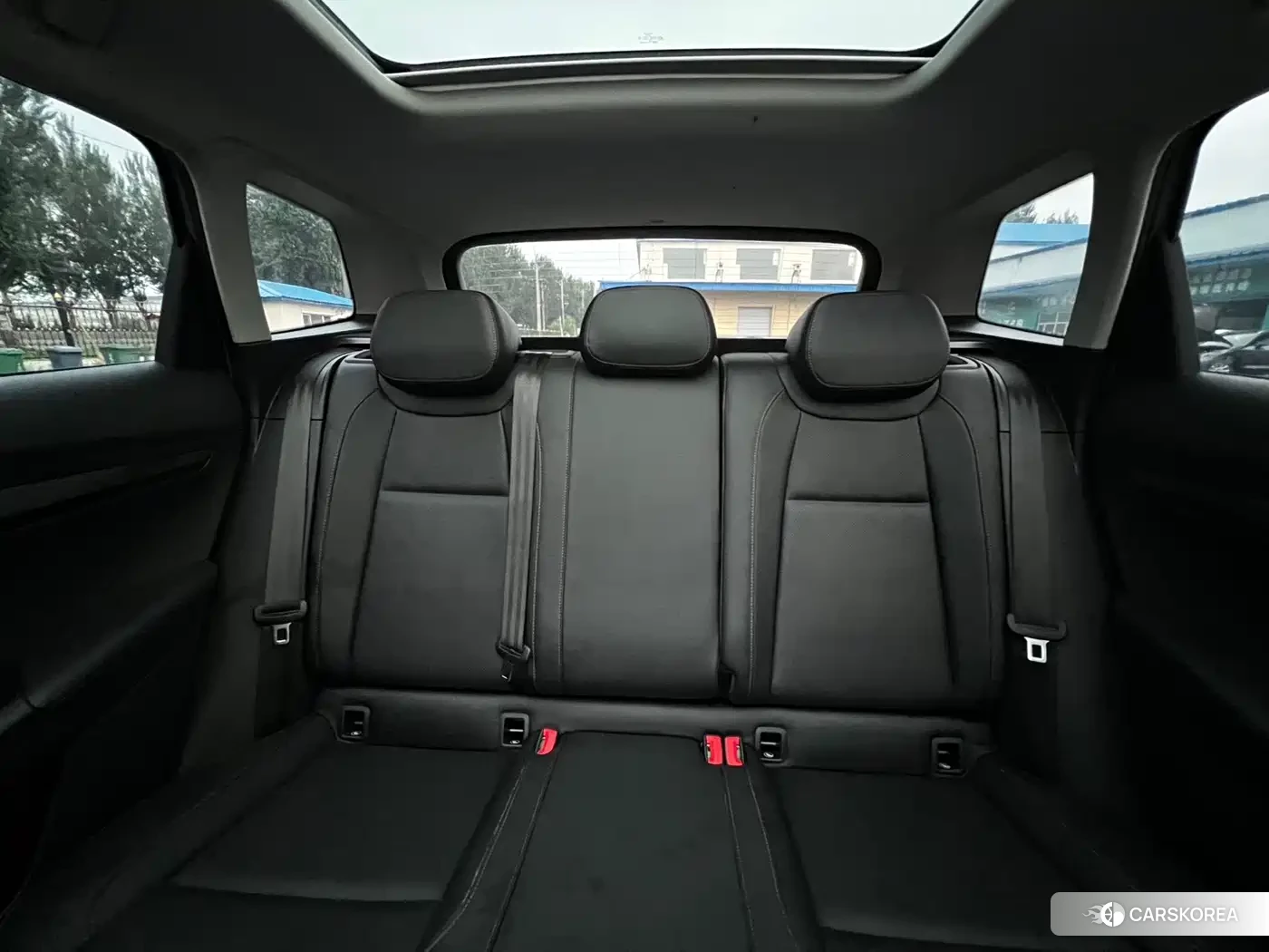 Skoda Karoq 2022 Champagne/brown из Китая, фото 3