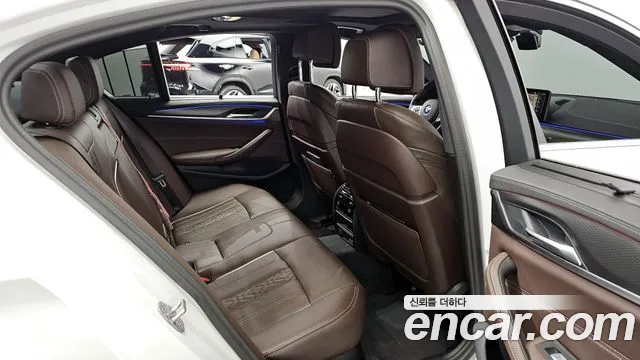 BMW 5 Series (G30) id 2690197 из Кореи 3