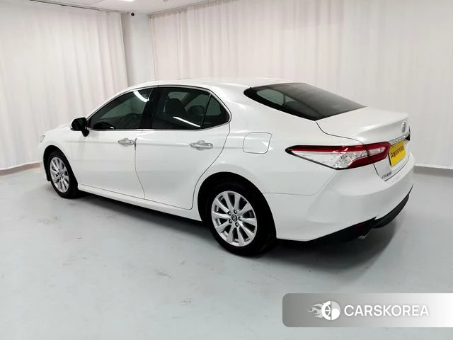 Toyota Camry 2020 Белый из Китая, фото 3
