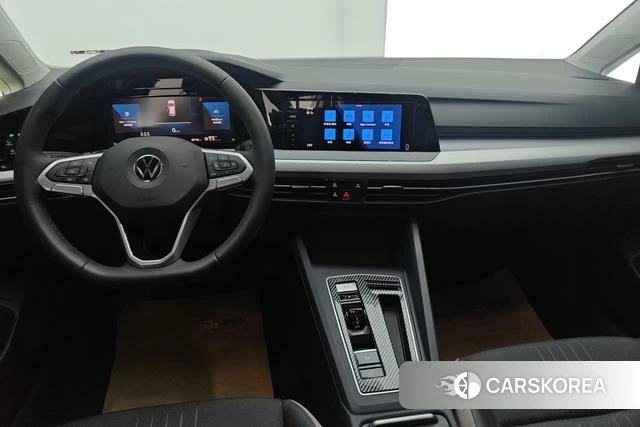 Volkswagen Golf 2024 Белый из Китая, фото 3