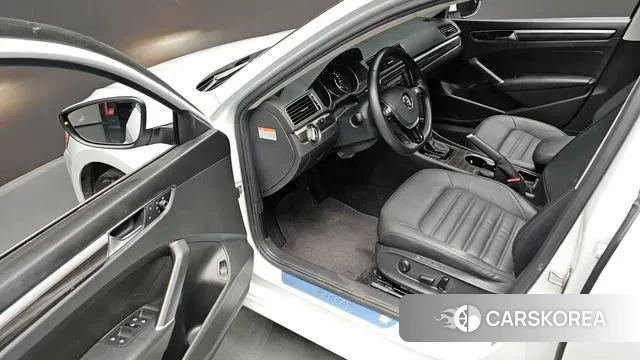 Volkswagen The New Passat 2018 Белый из Кореи, фото 3