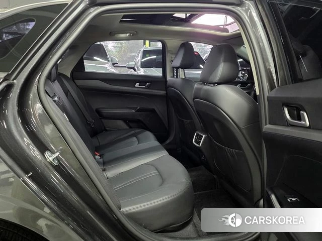 Kia K5 3rd generation 2023 Серый из Кореи, фото 3
