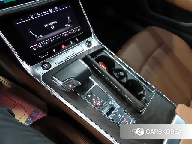 Audi A6 (C8) 2022 Серебристо-серый из Кореи, фото 3