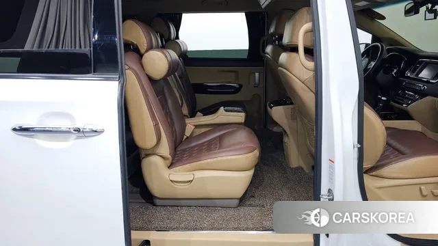 Kia The New Carnival 2019 Белый из Кореи, фото 3