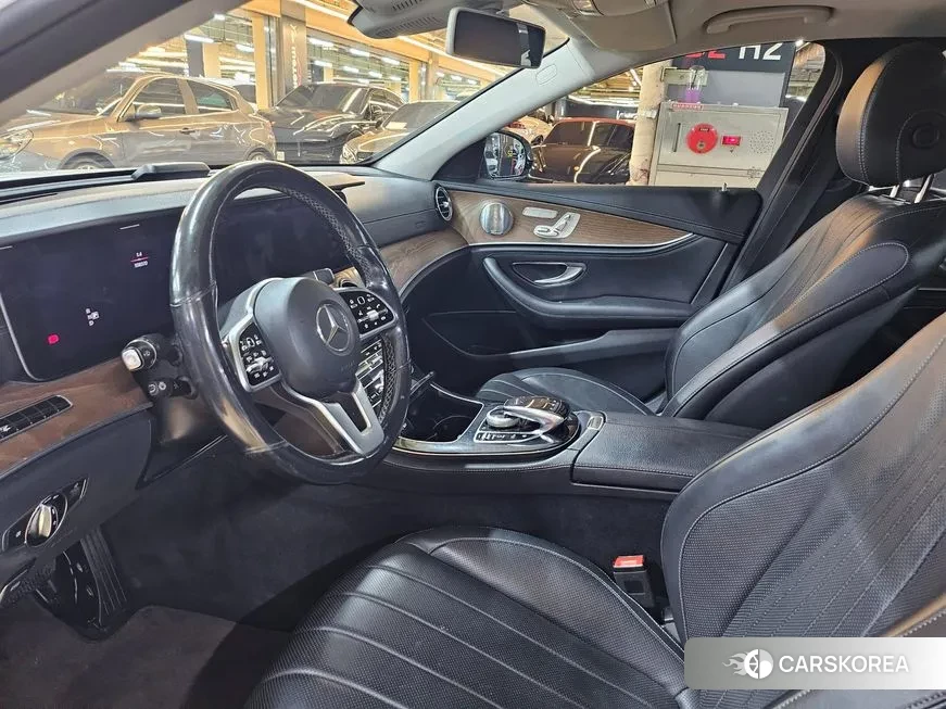 Mercedes-Benz E-Class W213 2018 Белый из Кореи, фото 3