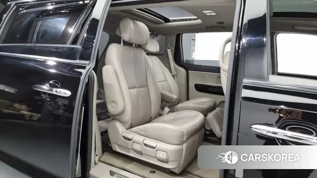 Kia The New Carnival 2018 Черный из Кореи, фото 3