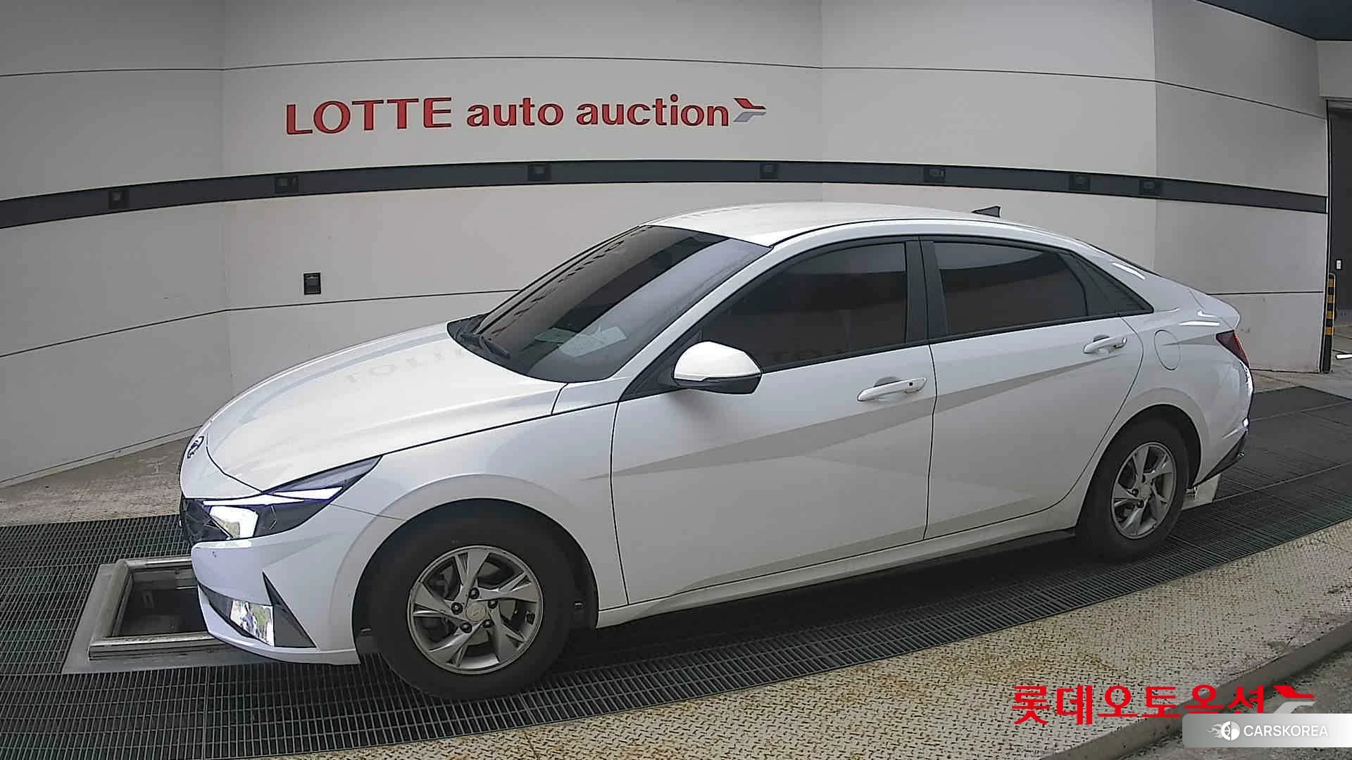 Hyundai Avante 2021 Polar White из Кореи, фото 3