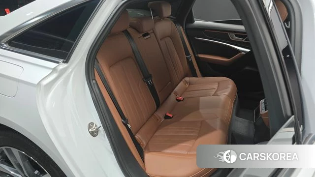 Audi A6 (C8) 2023 Белый из Кореи, фото 3