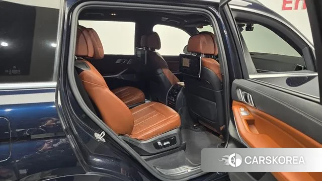 BMW X7 (G07) 2022 Черный из Кореи, фото 3