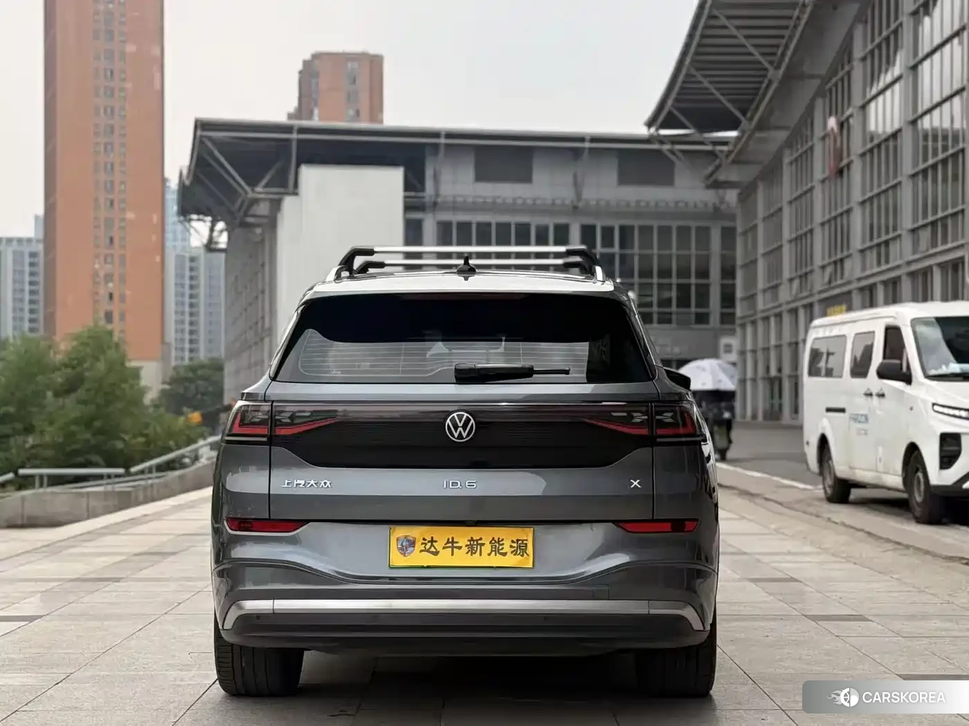 Volkswagen ID.6 X 2024 Silver/gray из Китая, фото 3