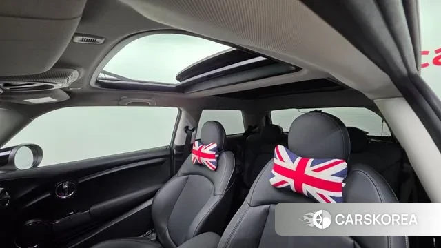 Mini Cooper 2020 Жемчужный цвет из Кореи, фото 3