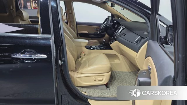 Kia The New Carnival 2019 Черный из Кореи, фото 3