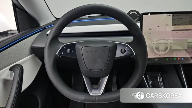 Tesla Model Y 2025 Белый из Кореи, фото 3