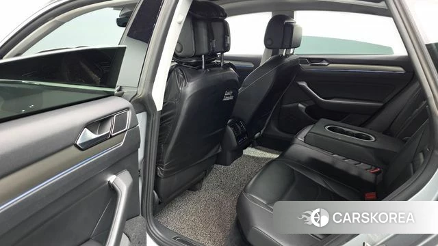 Volkswagen Arteon 2019 Серебристо-серый из Кореи, фото 3