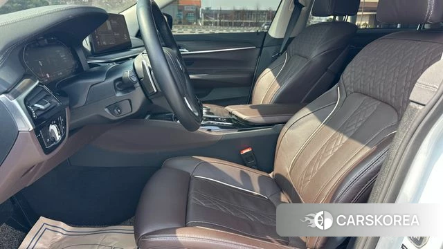 BMW 6 Series GT (G32) 2021 Белый из Кореи, фото 3