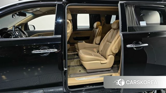 Kia The New Carnival 2018 Черный из Кореи, фото 3