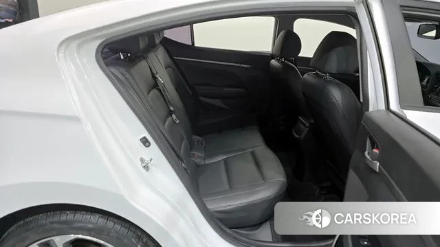 Hyundai Avante AD 2018 Белый из Кореи, фото 3