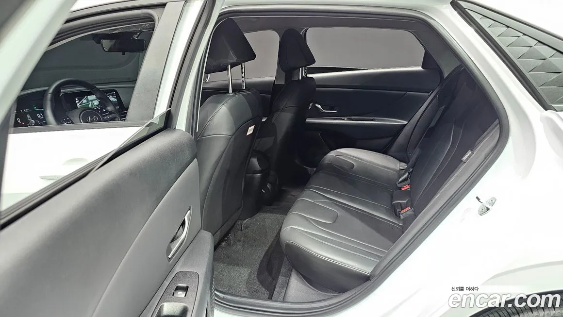 Hyundai The New Avante (CN7) 2024 Белый из Кореи, фото 3