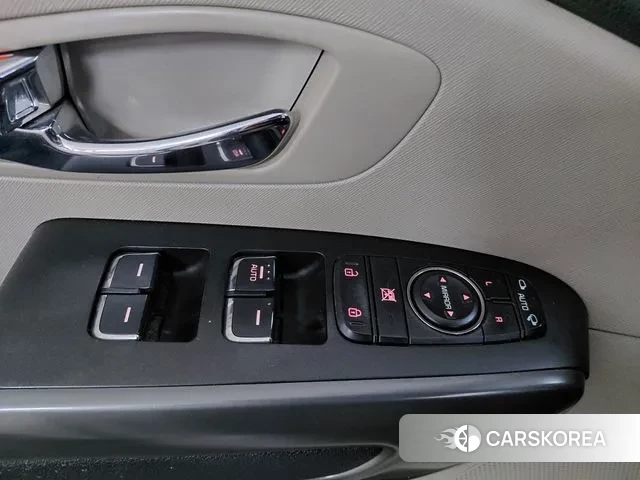 Kia The New Carnival 2019 Белый из Кореи, фото 3