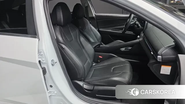 Hyundai The New Avante Hybrid (CN7) 2024 Белый из Кореи, фото 3