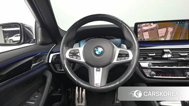 BMW 5 Series (G30) 2022 Черный из Кореи, фото 3