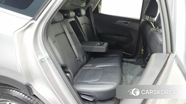 Kia Sportage 5th Generation 2023 Серебристо-серый из Кореи, фото 3