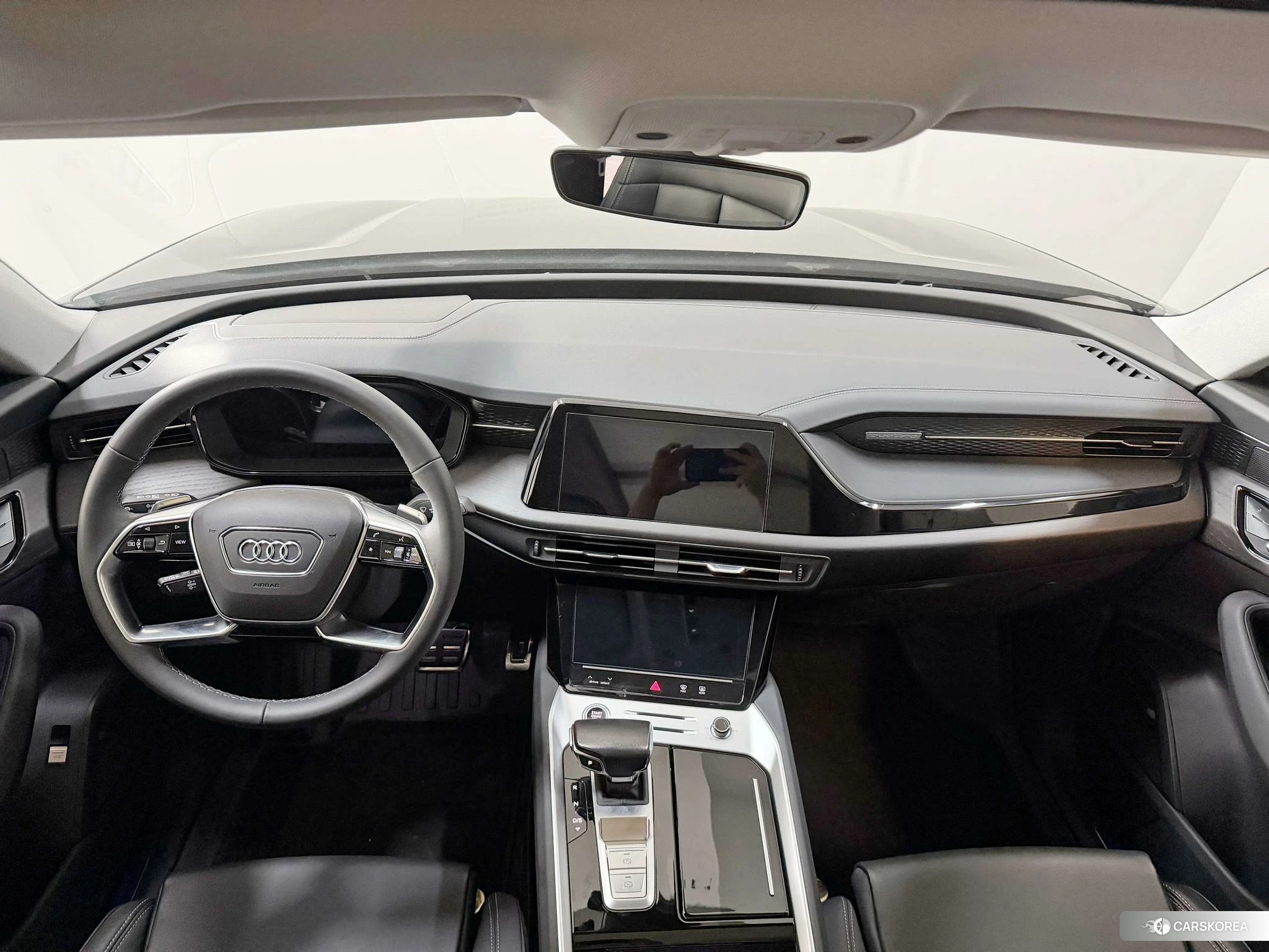 Audi Q6 2023 Черный из Китая, фото 3