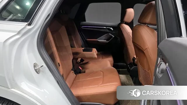 Audi Q3 (F3) 2022 Белый из Кореи, фото 3