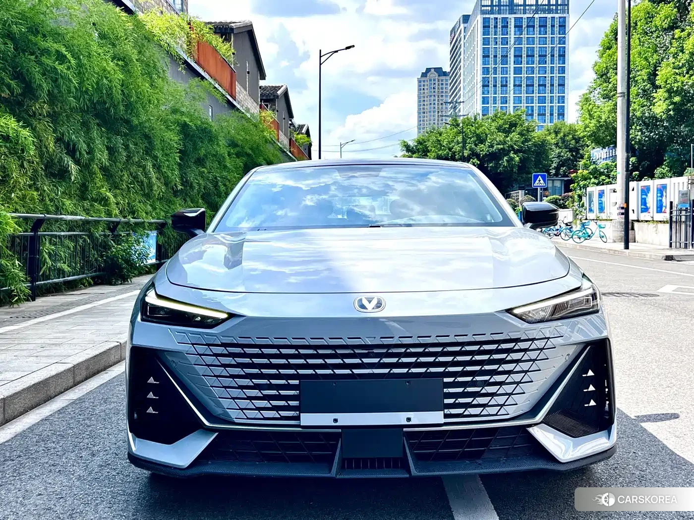 Chang'an UNI-V 2022 Silver/gray из Китая, фото 3