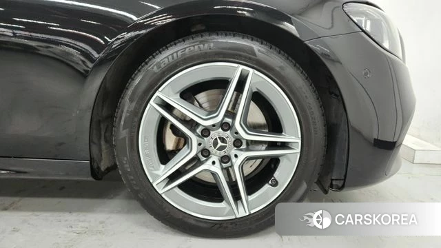 Mercedes-Benz E-Class W213 2022 Черный из Кореи, фото 3