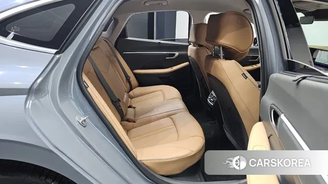 Hyundai Sonata D Edge Hybrid (DN8) 2024 Серый из Кореи, фото 3