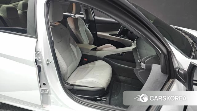 Hyundai Avante (CN7) 2022 Белый из Кореи, фото 3