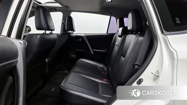 Toyota RAV4 2018 Белый из Кореи, фото 3