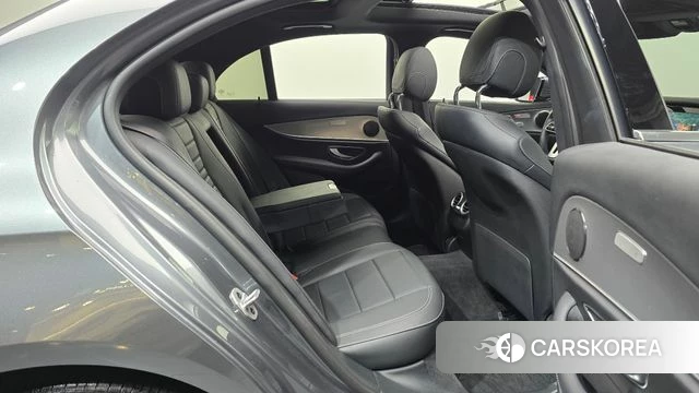 Mercedes-Benz E-Class W213 2019 Серый из Кореи, фото 3