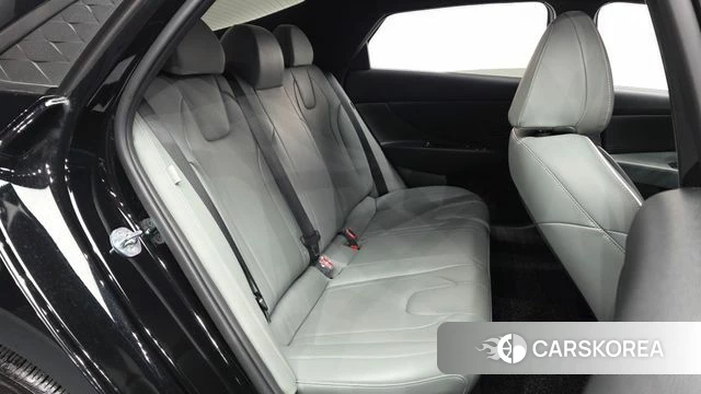 Hyundai The New Avante (CN7) 2024 Черный из Кореи, фото 3