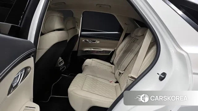 Genesis GV70 2023 Белый из Кореи, фото 3