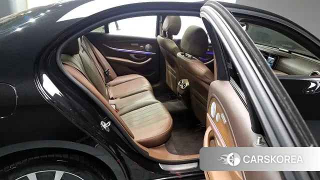 Mercedes-Benz E-Class W213 2019 Черный из Кореи, фото 3