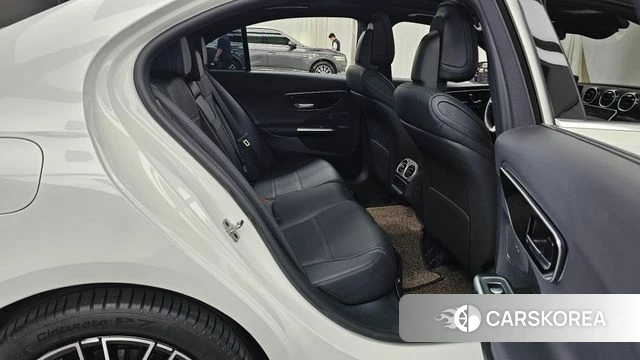Mercedes-Benz C-Class W206 2024 Белый из Кореи, фото 3