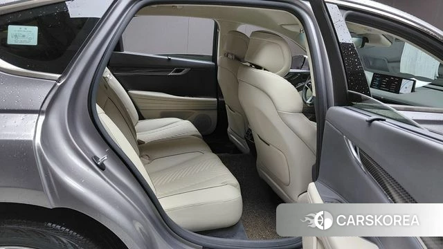 Genesis G80 (RG3) 2023 Серебряный из Кореи, фото 3